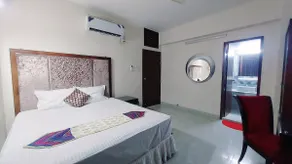 Luxurious apartment at Dhaka - Image 4