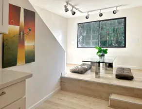 Newly Remodeled 2 bed 1 Bath - Image 5
