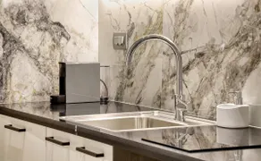 Althea B1 - Luxury Studio w Balcony Downtown Sitia - Image 3