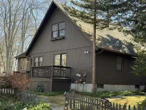 The Cottage on Pequot Trail (Aka The Clubhouse) - Image 4