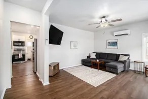 1 Bed Apt-Utilities & Laundry Included-Pets OK - Image 4