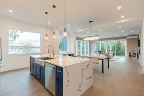 Magnificent Views Luxury House - Image 2