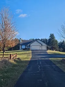 The Cozy Country Home - Image 2