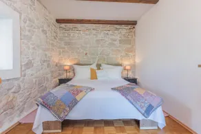 Stone house by the sea in Preko - Image 4