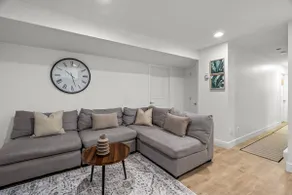 Elegant Two-Bedroom Retreat - Image 2