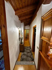 A mountain cabin in the city - Image 5