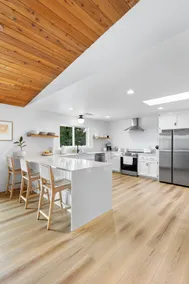 Peaceful Family Hideaway, Private Fenced Yard - Image 3