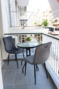 Urban Luxury Side 1 - Image 2