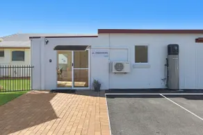 Logans Beach Apartments - Elements - Image 3