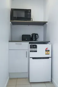 Logans Beach Apartments - Elements - Image 4