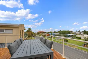 Family beach house · deck & sea views - Image 4