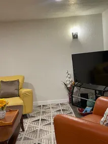 Newly Remodeled Furnished House - Image 5
