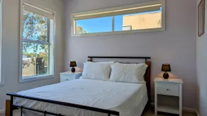 Light filled townhouse w/ double ensuites - Image 3
