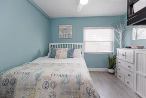 Ashore Beach Retreat-1BR 1BA with pool, C/A & heat - Image 2