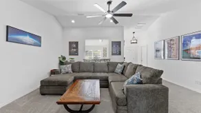 Modern Condo, sleeps 9 w/garage - Image 2