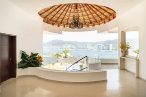 CASA ARCADIA, Brisas Guitarron - Image 2
