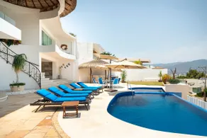 CASA ARCADIA, Brisas Guitarron - Image 4