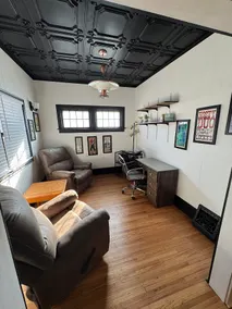 Cozy 1916 Uptown Treasure! - Image 3