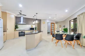 Rosebery Retreat | Saltwater Pool | 5 Bedrooms - Image 3
