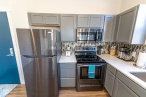 1br Apartment/Downtown/UWEC/Hospital/Clinic - Image 2