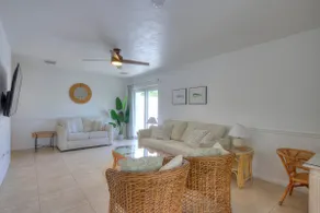 Chiquita Waterfront Canal Home - Image 2