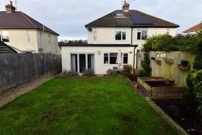 2BD Garden Home - A Short Walk to Stonehenge - Image 4