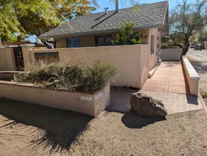 Little House near 4th - Image 2
