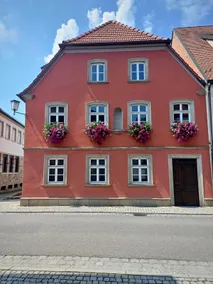 Apartment with garden in Zeil am Main - Image 2