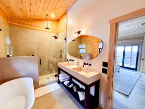 Luxury Log Cabin w/View | Spa Baths + AC - Image 4