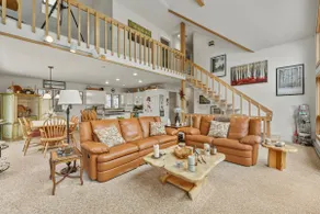 Gilbert Ski Chalet | 3 min to Catamount! - Image 3