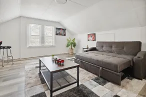 Amazing 5BR, 1.5 BA close to the falls - Image 5