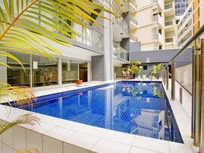 Townhall/QVB/Darling Harbour: Large Apt w Terrace - Image 2