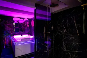 “La Nuit De Rêve” Love Room - Air-conditioned - Image 4