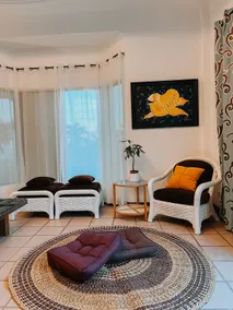 Casa Vista by Hooga Home Bungalow Guest House - Image 3