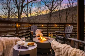 Luxury Mountain Chalet, Hot Tub, Firepit, Games - Image 4
