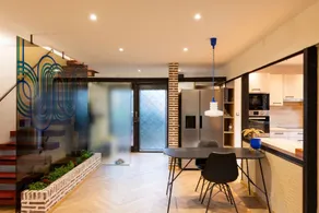 Beautiful modernized 70s house - Image 5