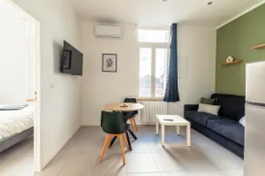 Cozy, quiet and air-conditioned 2 bedroom - Image 2
