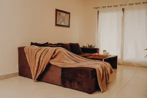 Luxe Vista 1-BHK Apt | Heart of Lahore | Gulberg - Image 2