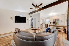 4BR/5Beds - Near LV Strip! - Image 3