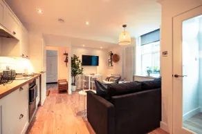 The Estuary Apartment - Image 3