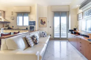 [3 bedroom • Private parking] Center • AC - Image 3