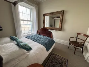 Anns Sea View Suite - Image 3
