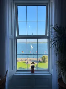 Anns Sea View Suite - Image 5