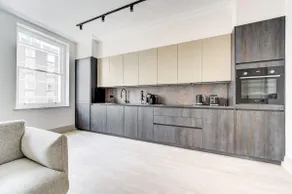 Spacious 3BR, 2BA – 1min to Tube, Sleeps 7 - Image 3