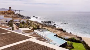 Relaxing Oceanside Penthouse with Stunning Views - Image 2