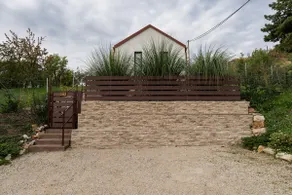 Sukorose Jacuzzi Guesthouse - Image 5