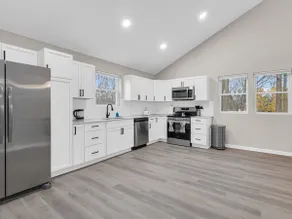 Stylish Noblesville Retreat, 15 min to Ruoff, Deck - Image 3