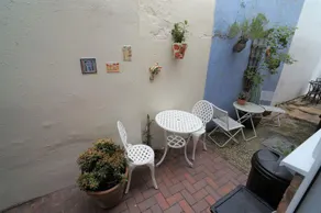 Stylish Stratford Old Town home - Image 5