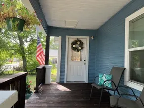 The Blue Moon Bungalow - Image 2