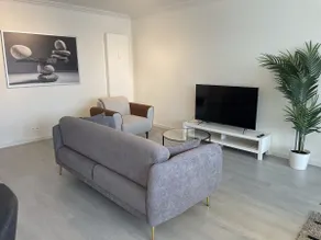 At HN - Comfort and Style - Image 2